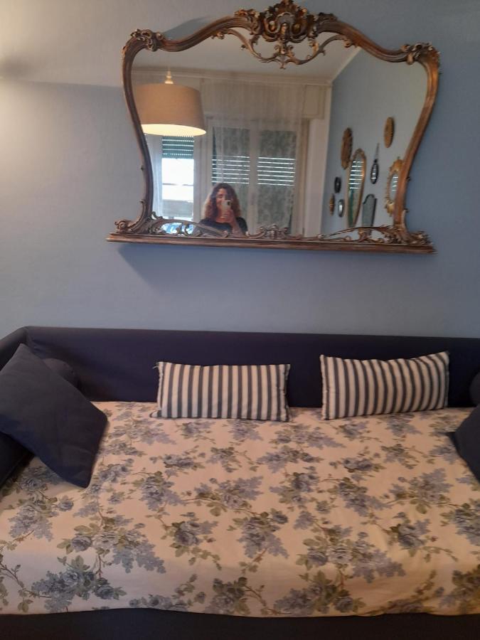Italian Vintage House Apartment โกโม ภายนอก รูปภาพ
