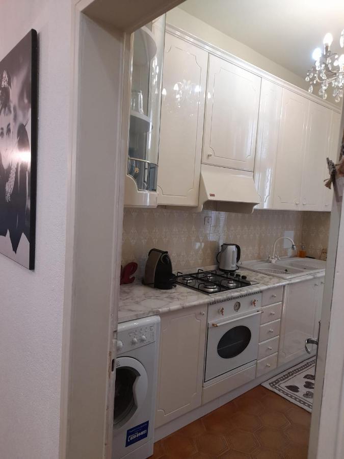 Italian Vintage House Apartment โกโม ภายนอก รูปภาพ