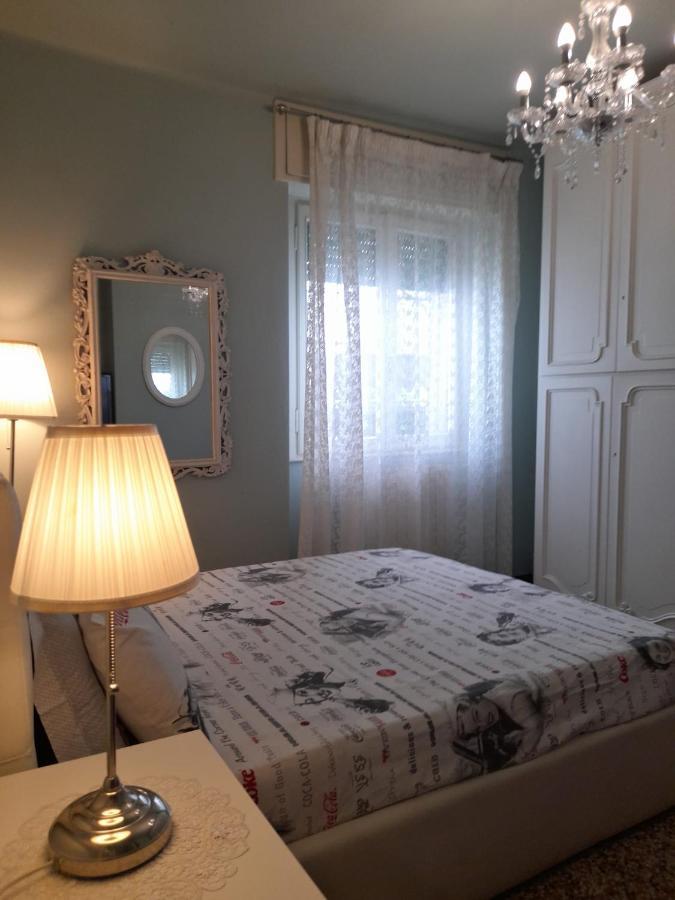 Italian Vintage House Apartment โกโม ภายนอก รูปภาพ