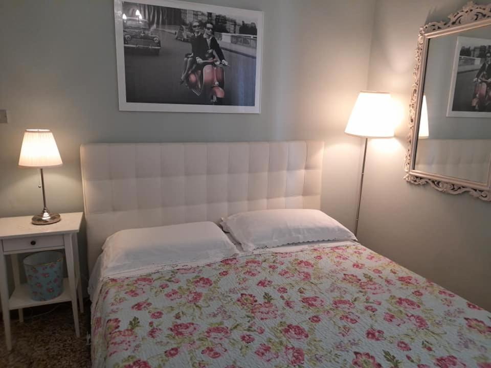 Italian Vintage House Apartment โกโม ภายนอก รูปภาพ