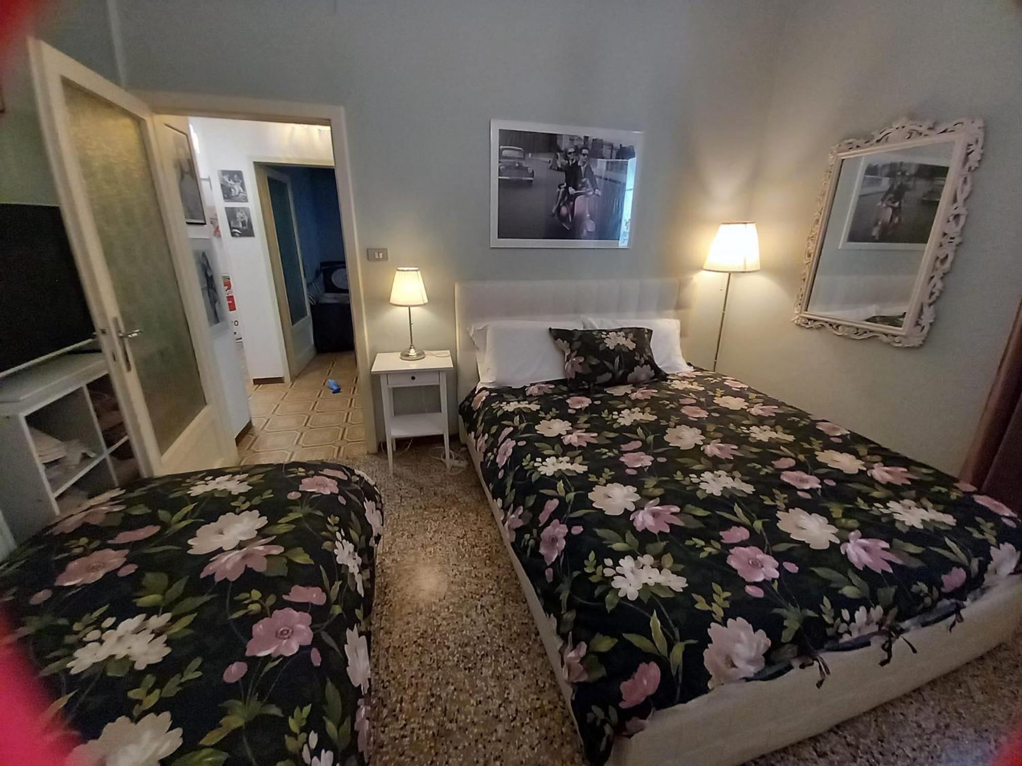 Italian Vintage House Apartment โกโม ภายนอก รูปภาพ