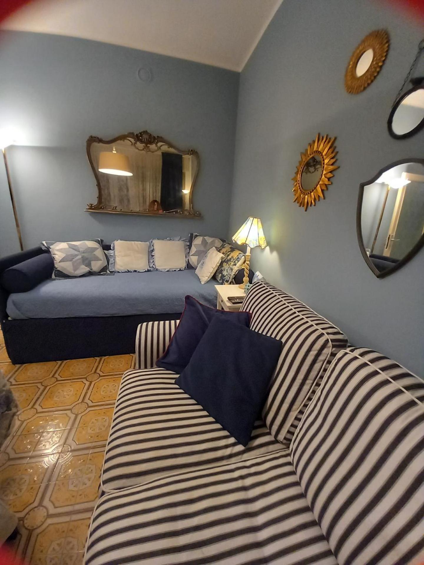 Italian Vintage House Apartment โกโม ภายนอก รูปภาพ