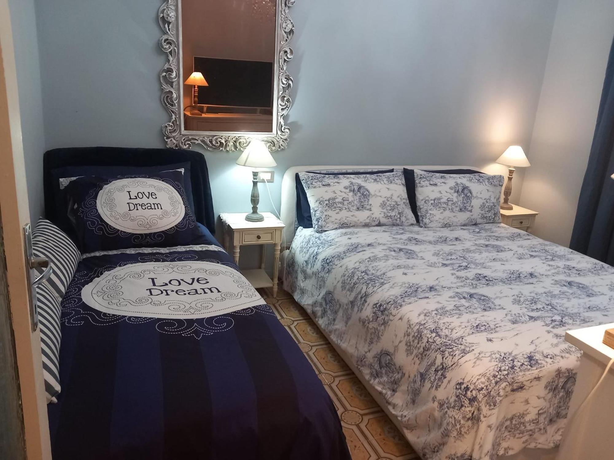 Italian Vintage House Apartment โกโม ภายนอก รูปภาพ